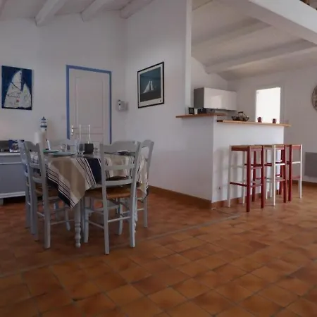 House L'epine - 8 Pers, 150 M2, 5/4 * L'Epine (Vendee)
